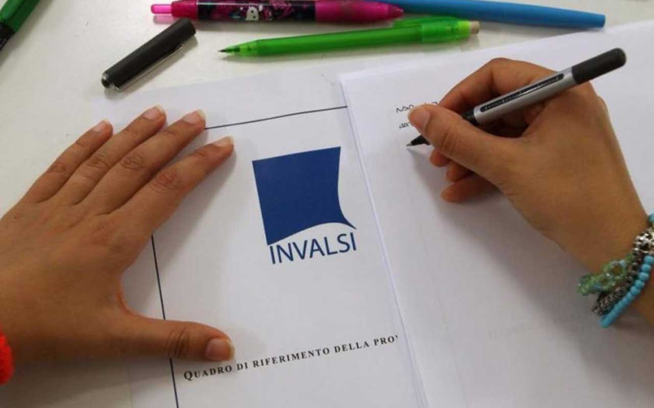 PRIVACY & DATI DI CONTESTO INVALSI